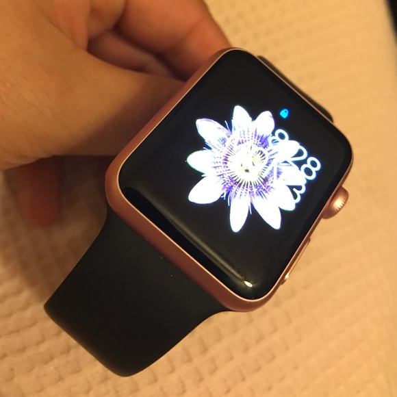 Apple Rose Gold Watch - Picture 4 of 4
