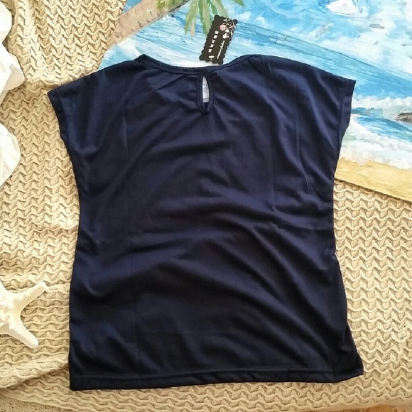 "Deeply In Love" Tee - Picture 2 of 2