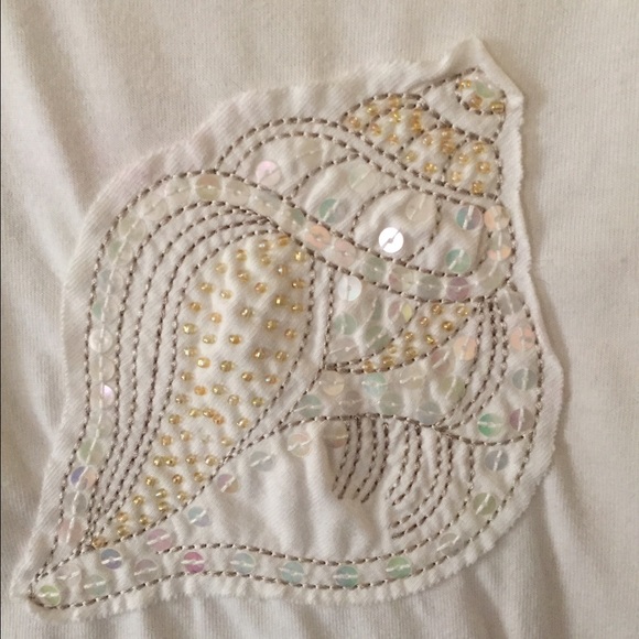 Short with sea shell 🐚 - Picture 2 of 3