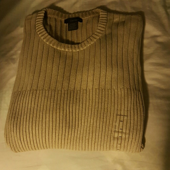 Sweater(sold) - Picture 2 of 2