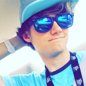 Meet your Posher, Micah