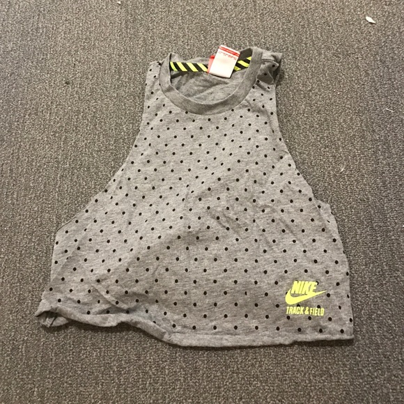 Cropped muscle tee