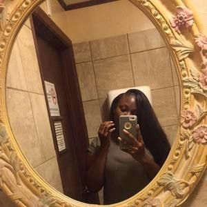 Meet your Posher, Rochelle