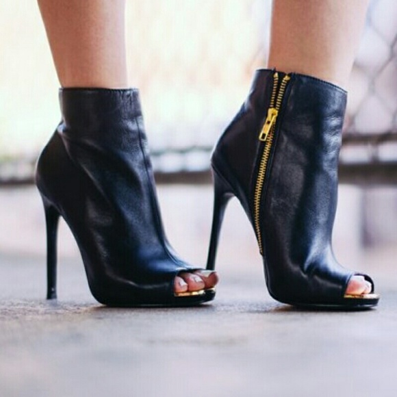 💥SALE💥Steve Madden Dianna booties