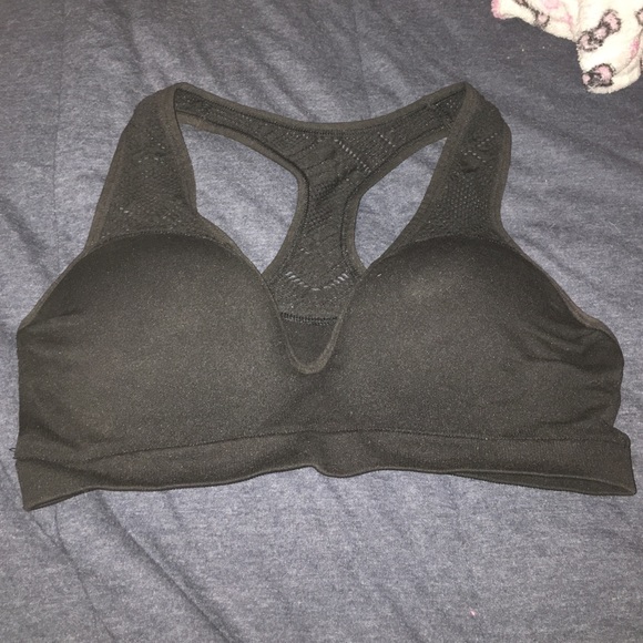Push up sports bra