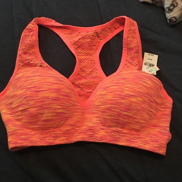Padded push up sports bra
