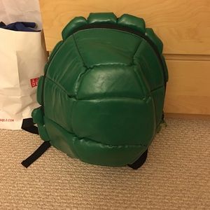 Turtle shell backpack, green
