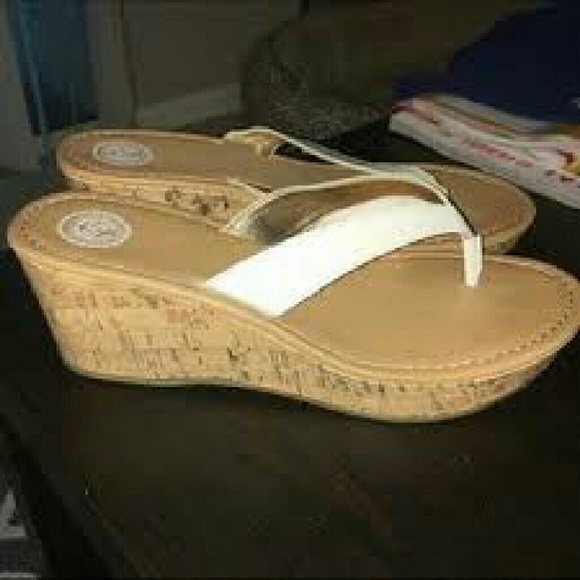 White wedges