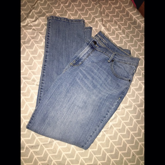 Curvy Mid Rise Jeans