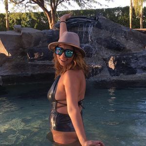 Meet your Posher, Alicia