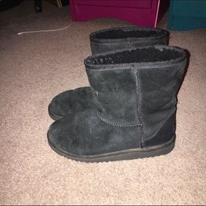 Black uggs