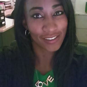 Meet your Posher, Miss