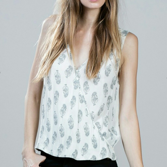 Printed Sleeveless  top - Picture 4 of 4