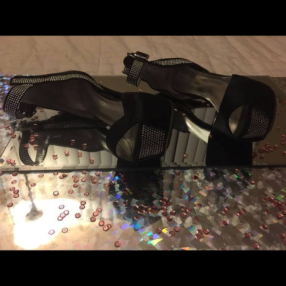 Rhinestone studded black heels - Picture 2 of 3