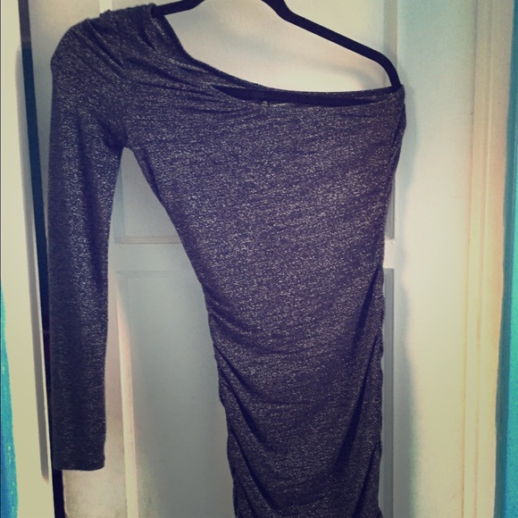 One sleeve dress