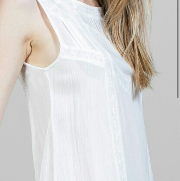 White Lace Dress - Picture 4 of 4