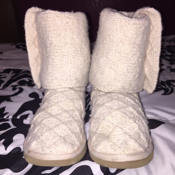 UGG Shoes - 🎀 RARE White with Gold Glitter Uggs 🎀