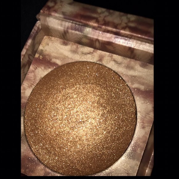 Naked Illuminated by Urban Decay - Picture 3 of 3