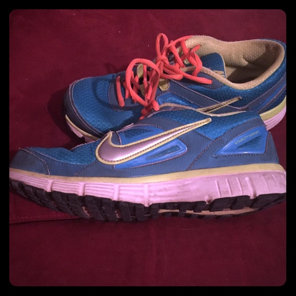 Nike athletic shoes size 8 💥💥💥SALE💥💥💥