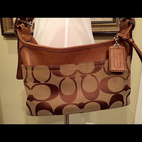 Coach Bags - Coach Shoulder Bag Coach Bags - Coach Shoulder Bag