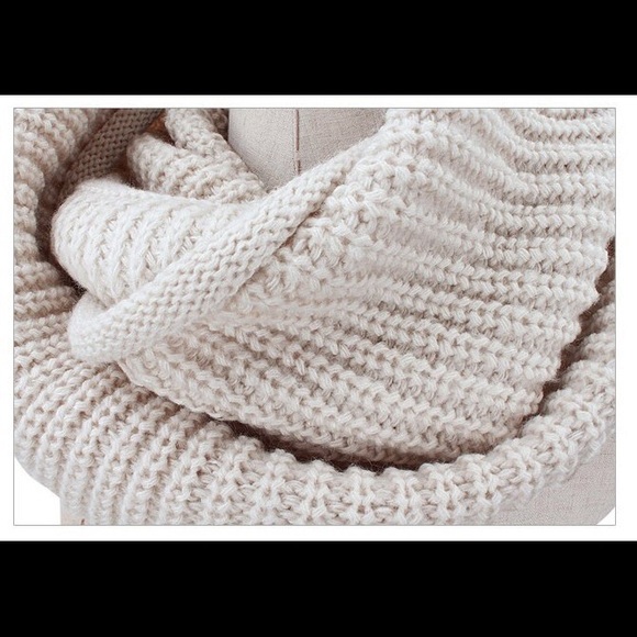 Infinity Scarf - Picture 3 of 3