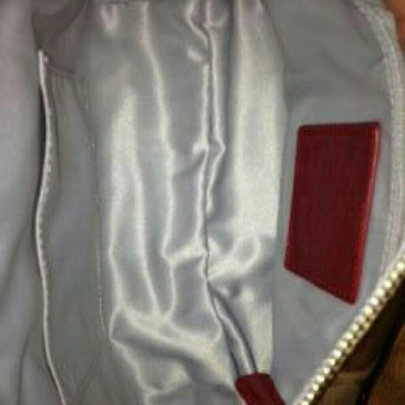 Coach - Picture 2 of 4