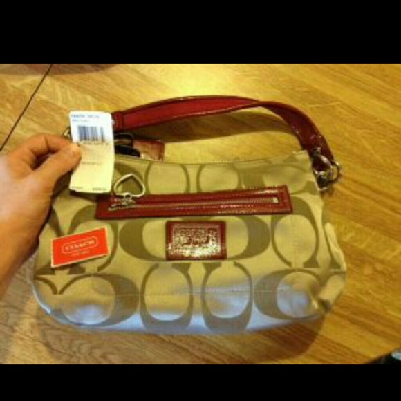 Coach - Picture 3 of 4