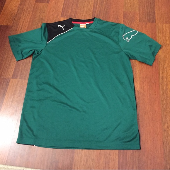 Puma green mens athletic tee.