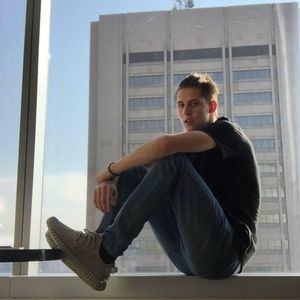 Meet your Posher, Adam