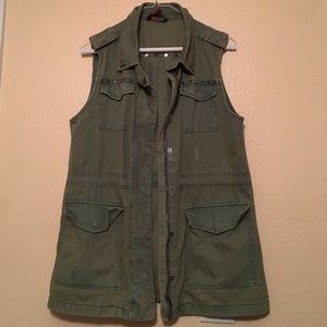 Green utility vest