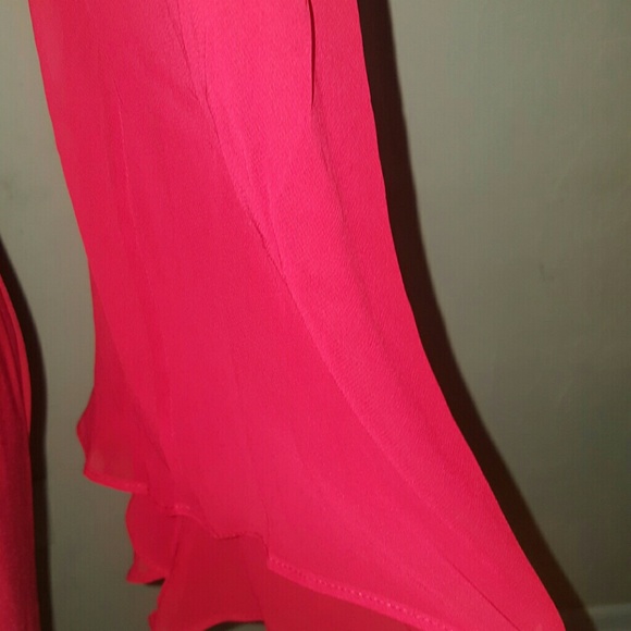 Elegant Red Dress NWT... LOTS OF STRETCH! - Picture 6 of 6