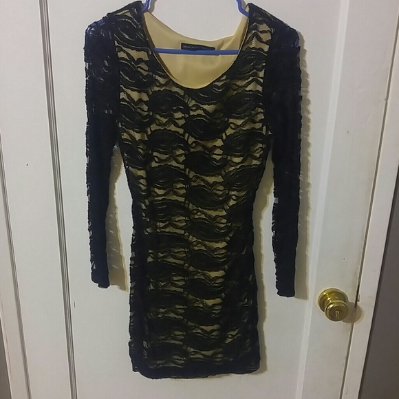 Black longsleeve lace dress