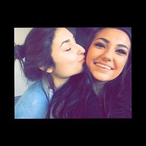 Meet your Posher, Casey