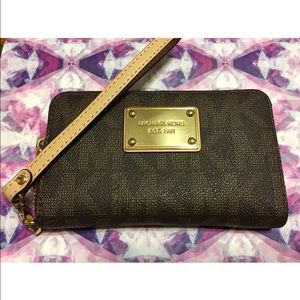 Michael Kors cell phone wallet case