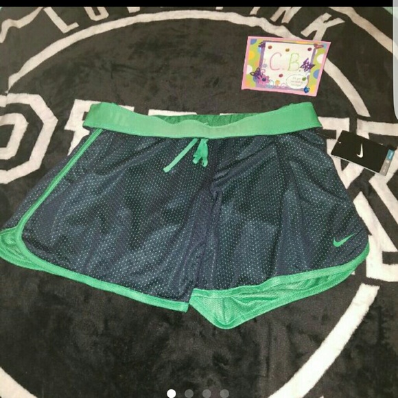(M) NWT Nike Dri-Fit shorts
