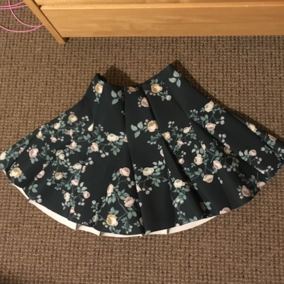 Lauren Conrad scuba skirt