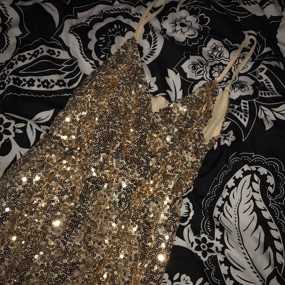 Gold Sequin Prom dress - Picture 3 of 4