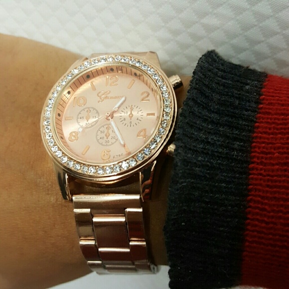 Fashion Rose Gold Full Steel Rhinestone watch - Picture 4 of 4