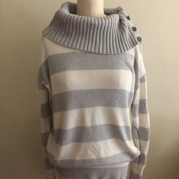 Long turtleneck sweater