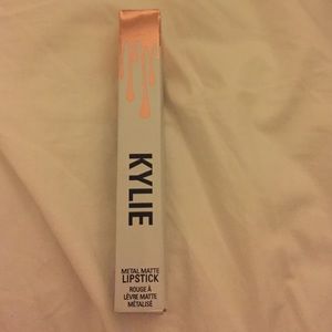 Kylie Jenner lipstick heir