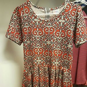 Medium LuLaRoe Amelia
