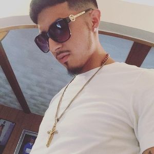 Meet your Posher, Alex