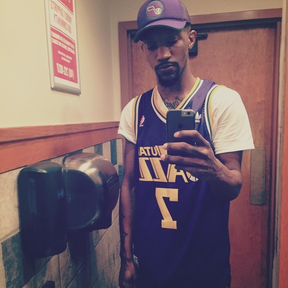 Meet your Posher, Damaina - Picture 1 of 1