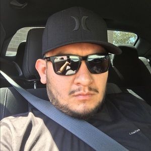 Meet your Posher, Moises