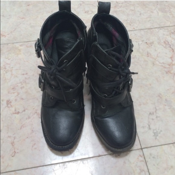 ankle boots - Picture 1 of 3