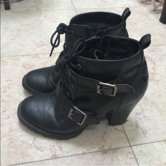 ankle boots - Picture 2 of 3