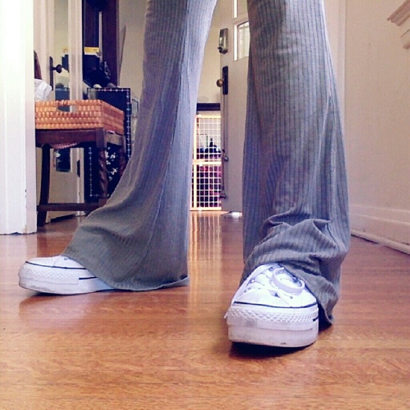 SOLD 70's DOLL FLARED KNIT TROUSER - Picture 4 of 4