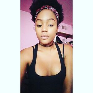 Meet your Posher, Caila