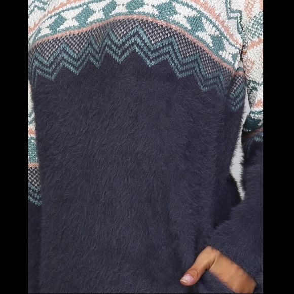 🏆HOST PICK🏆Shag Sweater - Picture 3 of 4