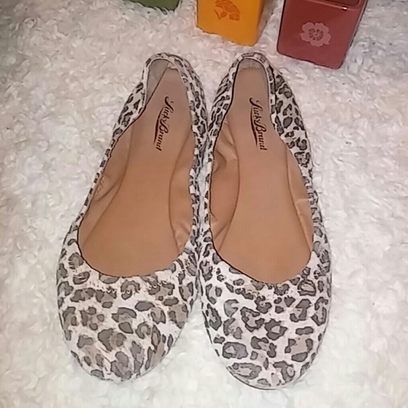 Lucky Brand Shoes - Lucky leapord print flats